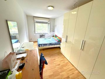 GRANDE E RAFFINATA STANZA SINGOLA CON LETTO MATRIM