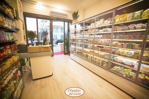 Salumeria arredata completa di tutto per essere