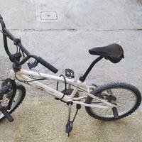bicicletta bmx