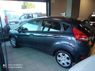 Ford Fiesta 1.4 TDCi 5p. Ghia neopatentati