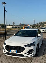 Ford Focus ST Line 10/2023 39.000km