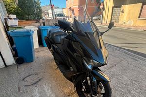 TMax 560 Tech Max