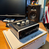 BEHRINGER U-PHORIA UM2