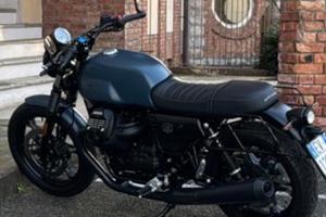 Moto Guzzi V7 STONE NIGHT PAC