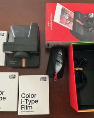 Polaroid now+