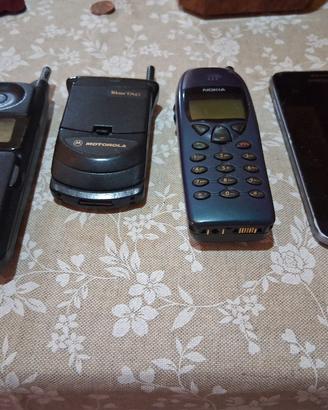 VECCHI CELLULARI 