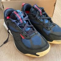JORDAN AIR 200E