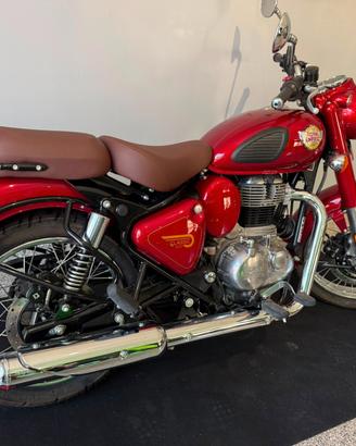 Royal Enfield Classic 350 MADRAS RED