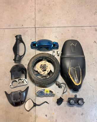 Smembro pezzi piaggio energy