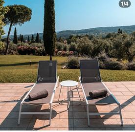 8 lettini da esterno tenuti benissimo