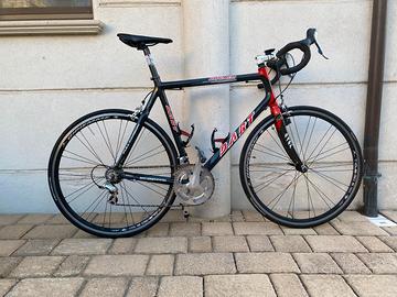 Bici da corsa full-carbon Masciarelli