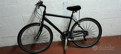 Bicicletta Mountain Bike