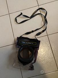 Case impermeabile marca Dicapack per fotocamere.
