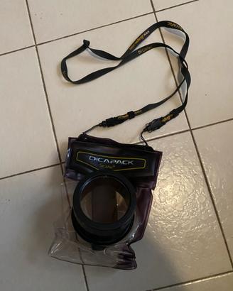 Case impermeabile marca Dicapack per fotocamere.