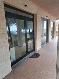 Negozio attualmente utilizzato come parrucchiera