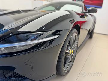 Ferrari Roma Spider