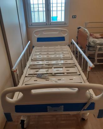 Letto di degenza elettrico