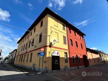 CASA DI CORTE A CERIANO LAGHETTO