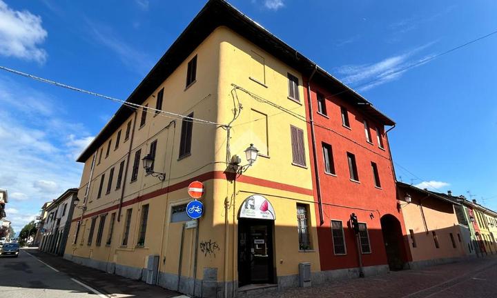 CASA DI CORTE A CERIANO LAGHETTO