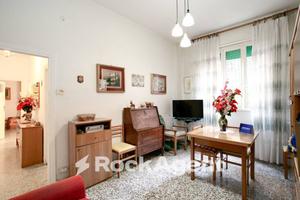 SILENZIOSO APPARTAMENTO IN VIA GENZANO 128, ROMA