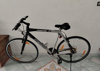 bicicletta sportiva SCOTT