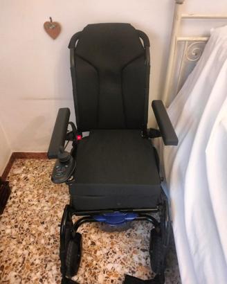 Carrozzina elettrica QUICKIE Q300R