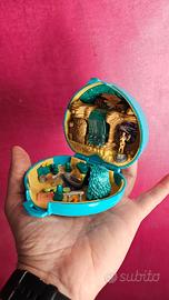 Polly Pocket 1995-Pocahontas Playcase - Bluebird 