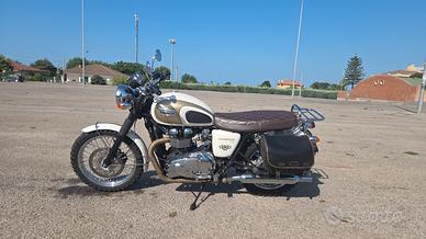 Ttriumph Bonneville T100