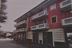 Locale commerciale per attività