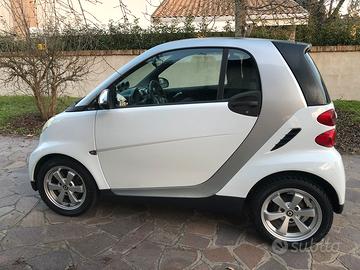 Smart for two 451 - Bianca/argento