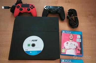 Ps4 con giochi e 2 controller