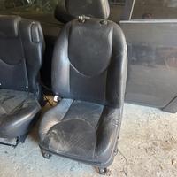 sedili in pelle rav 4