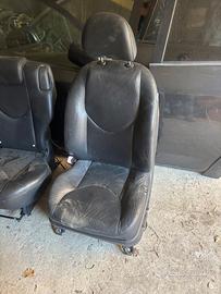 sedili in pelle rav 4