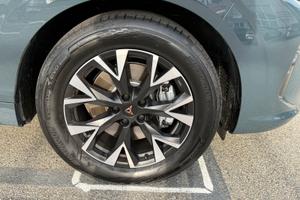 Pneumatici da SUV nuovi (235/55 R18 100V)