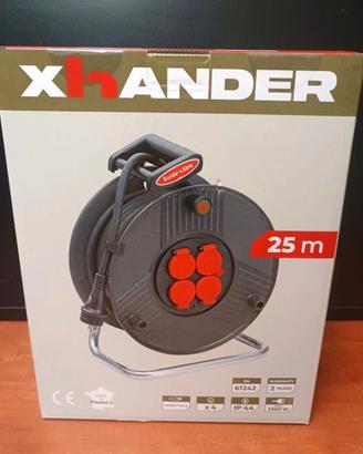 Avvolgicavo elettrico con 4 prese

