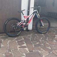 Specialized demo 8