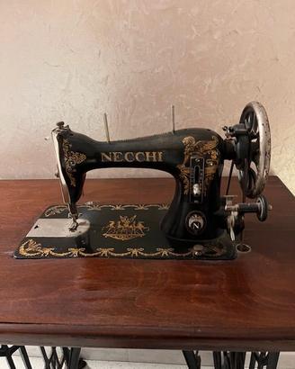 Macchina da cucire NECCHI