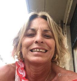 Impiegata, addetta alla segreteria