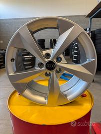 KIT 4 CERCHI ORIGINALI AUDI A3/Q3 “18 *NUOVI*