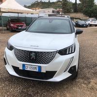 Peugeot 2008 motore elettrico 136 CV GT Pack