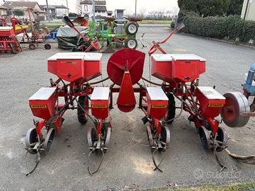 Seminatrice pneumatica da mais marca PIGOLI a 4 fi