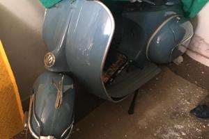 2 vespe d'epoca  struzzo anno 1954 vbbb  2 1966 pa