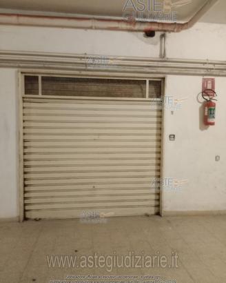 Box/Posto auto Trani [A4358052]