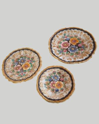 3 piatti  in ceramica 