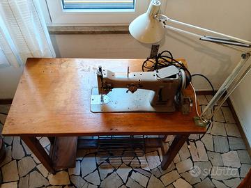 MACCHINA DA CUCIRE NECCHI CON MOTORE E BANCO