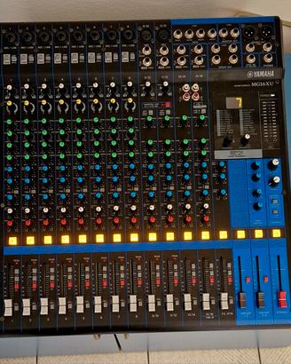 Mixer YAMAHA MG16XU