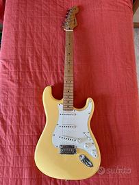 Chitarra Fender Player Stratocaster MN