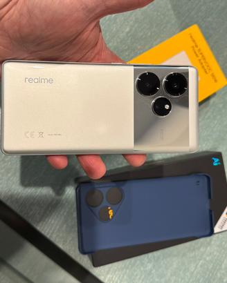 Realme GT6  fluid Silver da 512gb e 16gb di ram