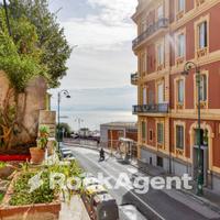 CHIAIA - CENTRALE - AMPIO - TERRAZZO