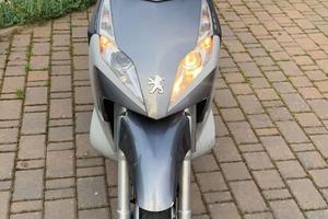 Scooter Peugeot Geopolis